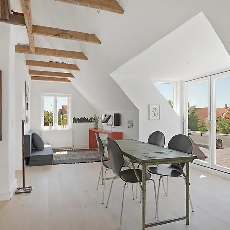 3-bedroom Holiday Close To Harbour - 020180